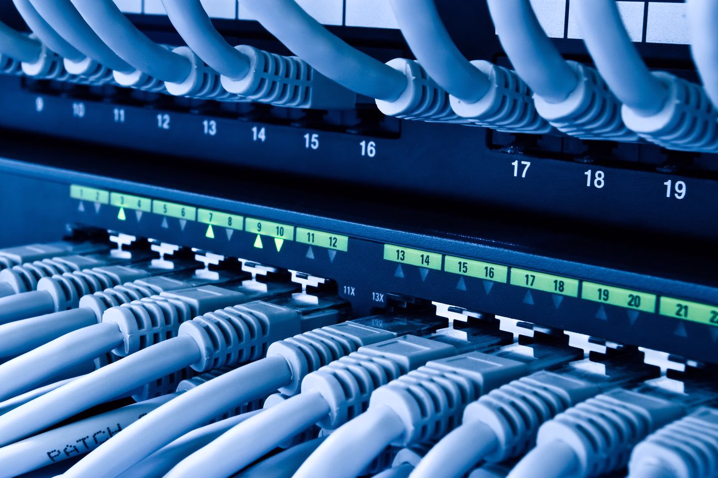 Blue network connections — Source Select.