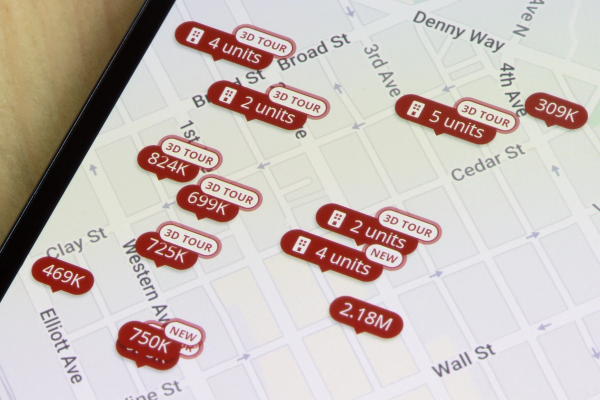 Map displaying property listings with 3D tours — Source Select.